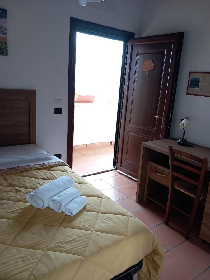 Agriturismo L'Ulivo Padula Exterior foto